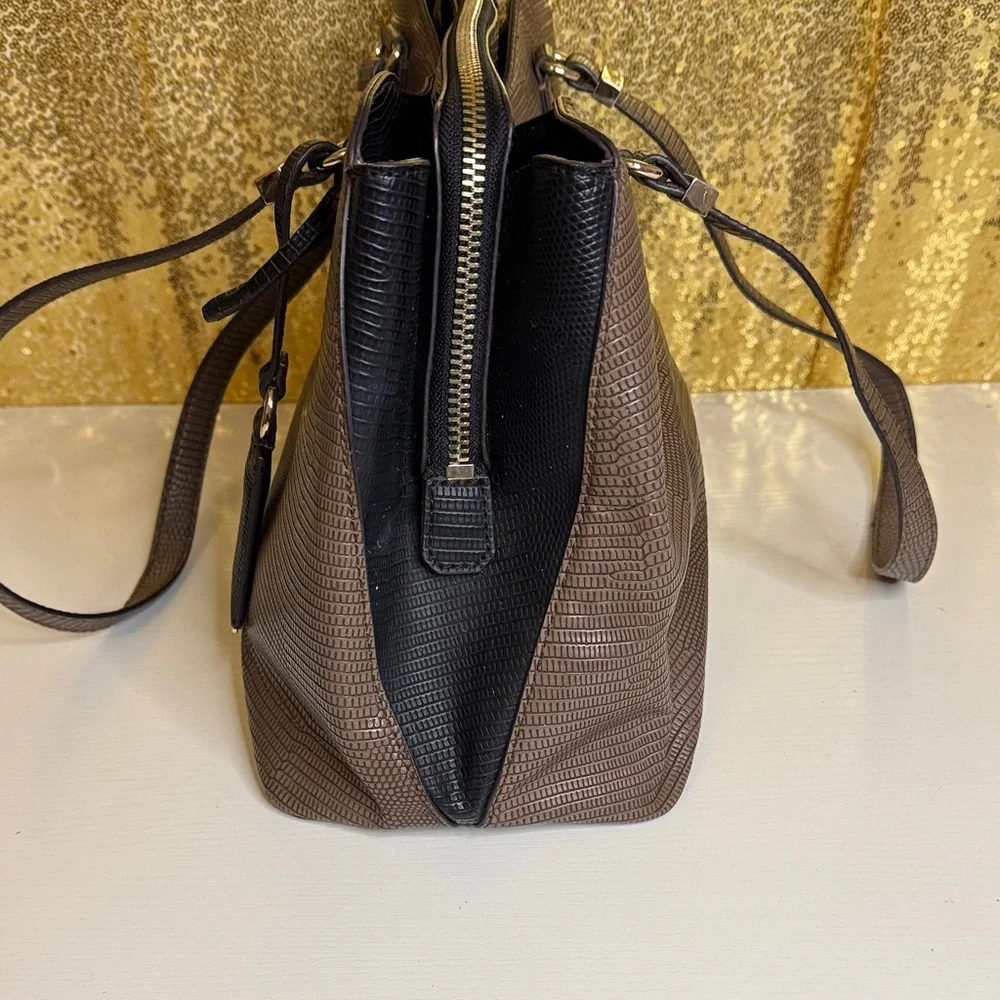 Guess Lyndi Large Girlfriend Textured Brown Satchel Bag